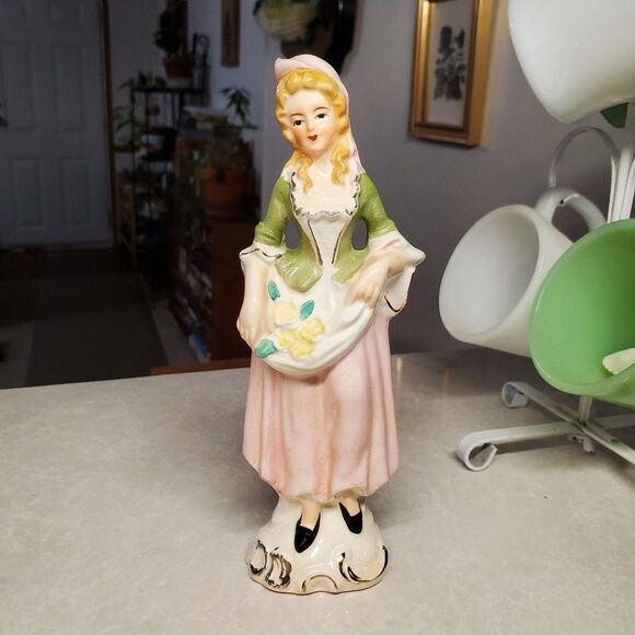 Vtg Sutton's Creation Japan Porcelain Woman Figurine - Picture 2 of 8